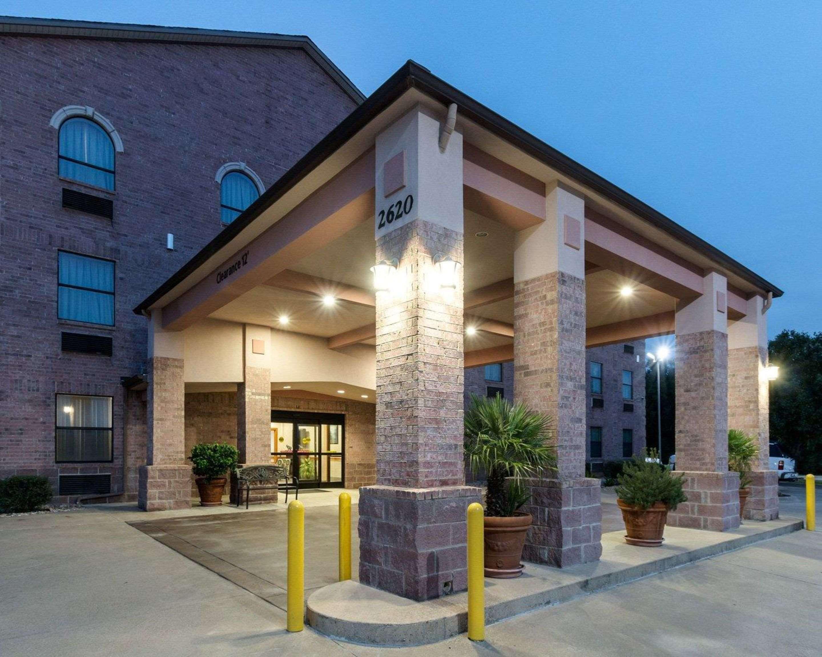 Quality Inn Buffalo Экстерьер фото