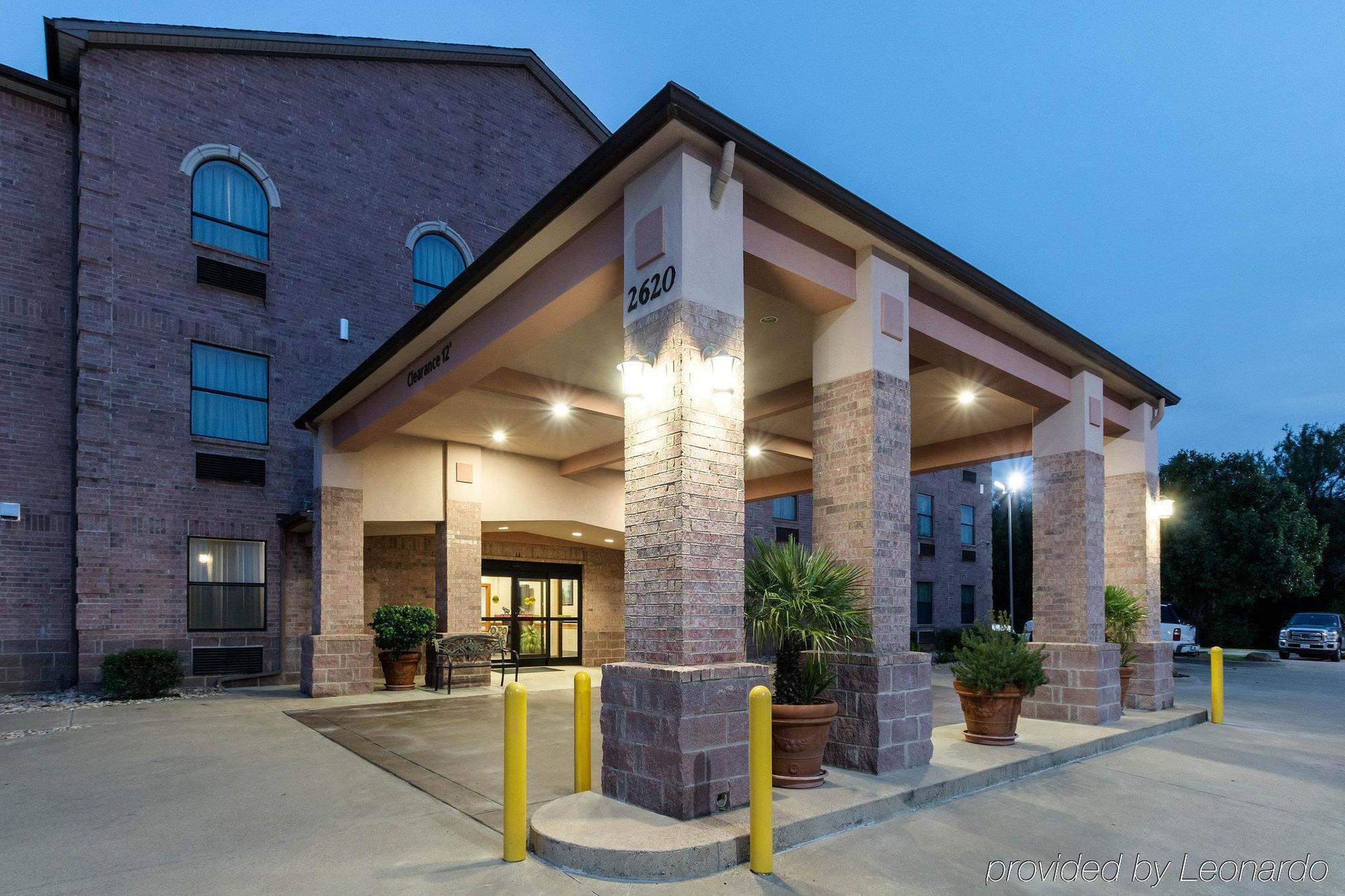 Quality Inn Buffalo Экстерьер фото